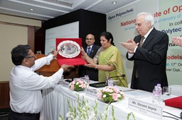 15-NIOS Presenting Momento to Minister of state HRD