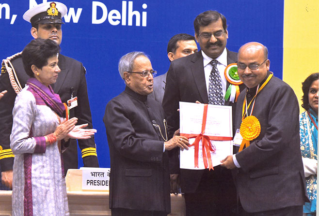 National Award recieved by the Chairman, NIOS from the President of India, Pranab Mukherjee